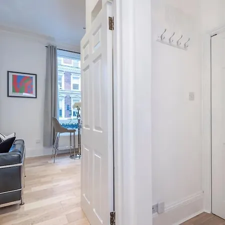Beautiful 1 Bed Flat Close To Regents Park